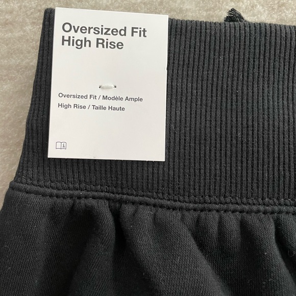 COPY - Nike oversized fit high rise sweatpants size medium black New - Picture 2 of 4